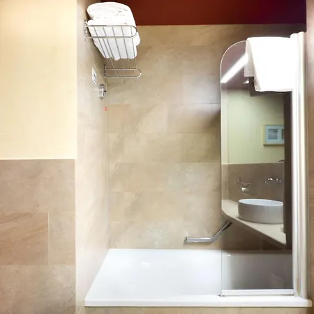 Hilton Garden 4*