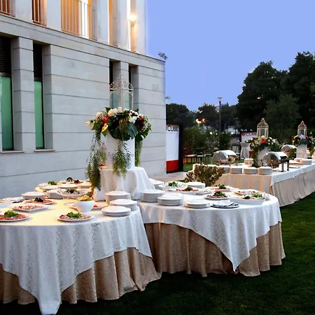 Hilton Garden 4*