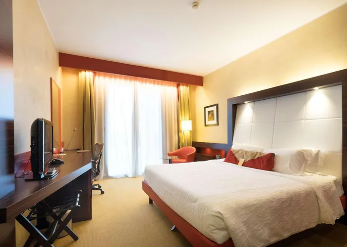 Hilton Garden Hotel 4*