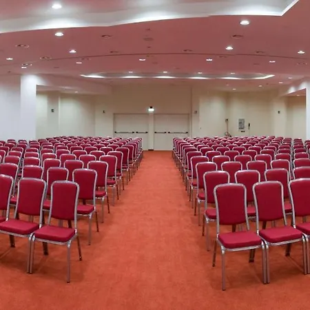 Hotell Hilton Garden 4*