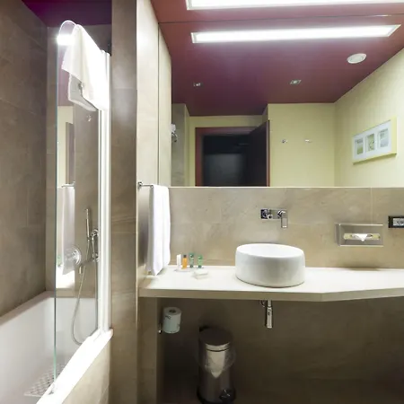 Hilton Garden 4*