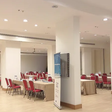 Hilton Garden 4*
