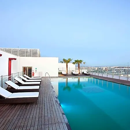 Hilton Garden 4*