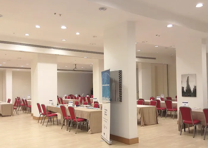 Hilton Garden 4*
